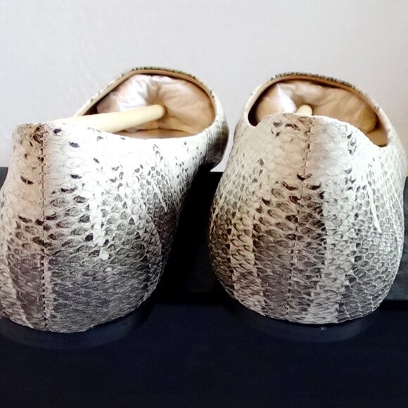 Joie Women's Flat Leather Pointed Toe Loafer Shoes size 6.5M - Picture 6 of 9